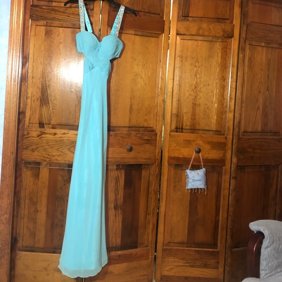 Gorgeous Ice Aqua blue Faviana  Gown Size 2 - Picture 1 of 7